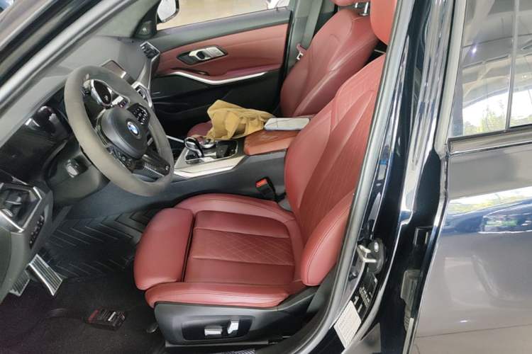Used BMW 3 Series 2022 325i M Sport Night Edition Package Left Front Seat
