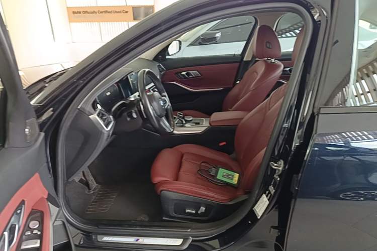 Used BMW 3 Series 2022 330i M Sport Night Edition Left Front Seat