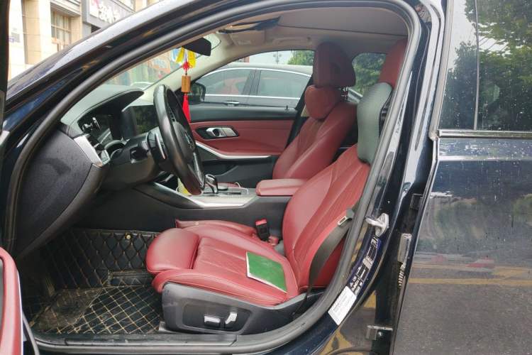 Used BMW 3 Series 2022 Restyled 330Li xDrive M Sport Night Edition Package Left Front Seat
