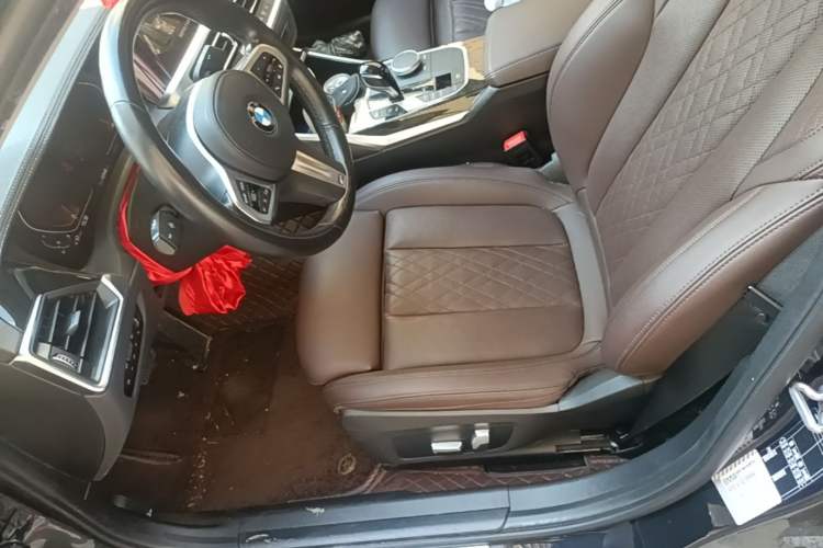 Used BMW 3 Series 2022 325Li M Sport Package Left Front Seat
