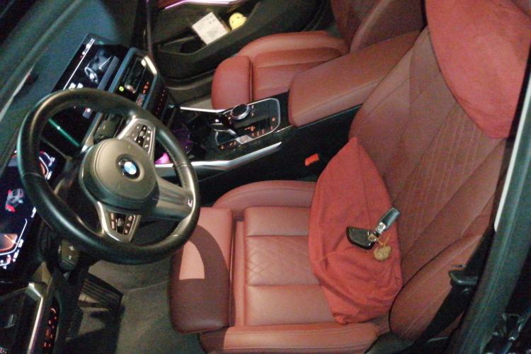 Used BMW 3 Series 2022 325Li M Sport Package Left Front Seat