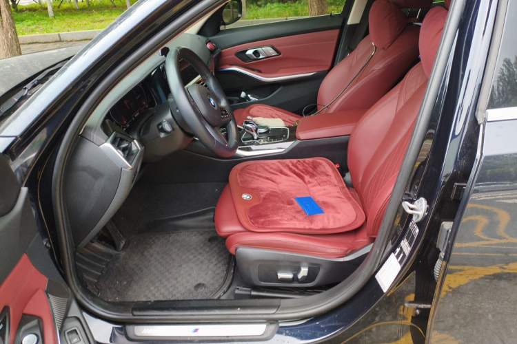 Used BMW 3 Series 2022 325Li M Sport Package Left Front Seat