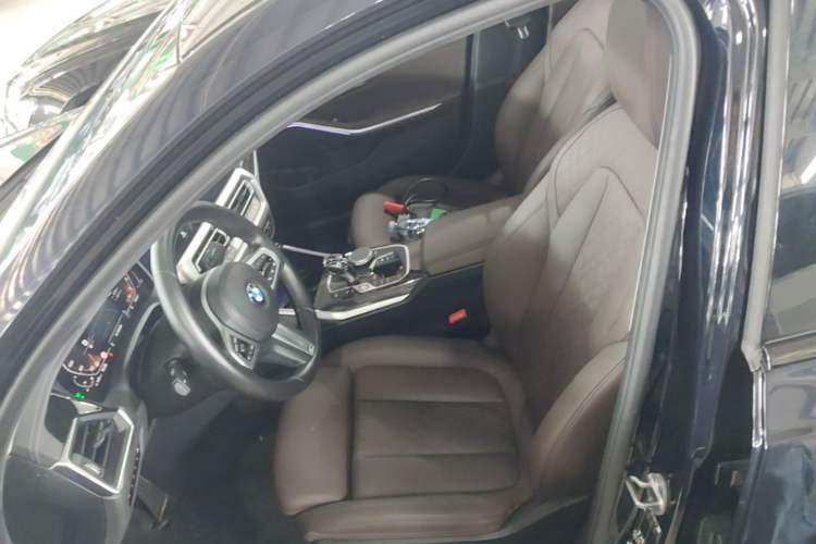 Used BMW 3 Series 2022 325Li M Sport Package Left Front Seat