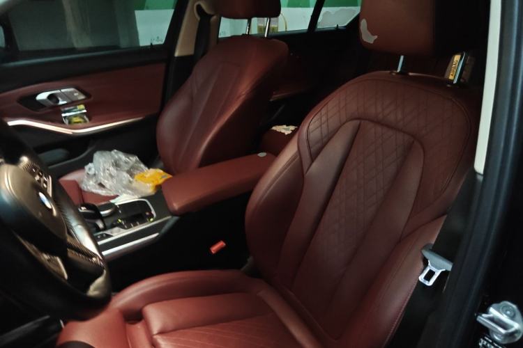 Used BMW 3 Series 2022 330i M Sport Night Edition Left Front Seat