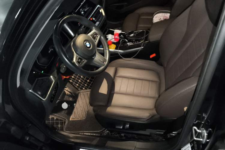Used BMW 3 Series 2022 325Li M Sport Package Left Front Seat
