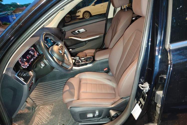 Used BMW 3 Series 2022 320Li M Sport Package Left Front Seat