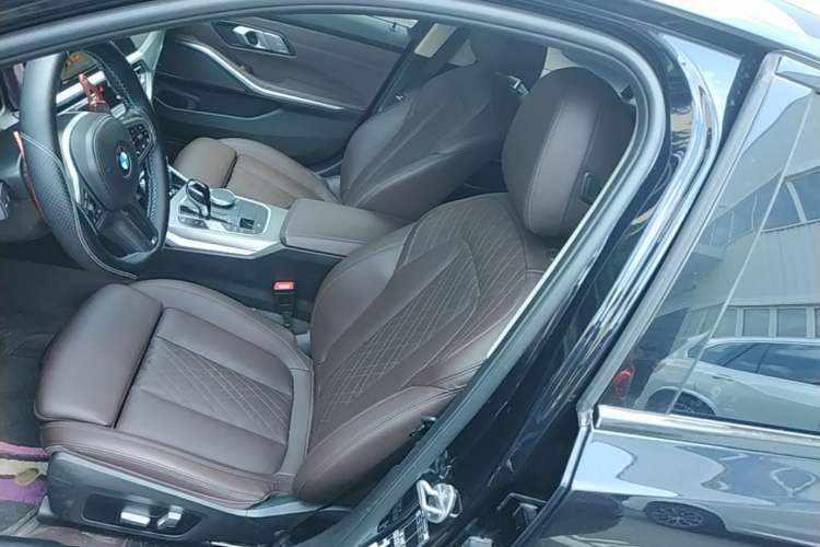 Used BMW 3 Series 2022 325i M Sport Night Edition Package Left Front Seat