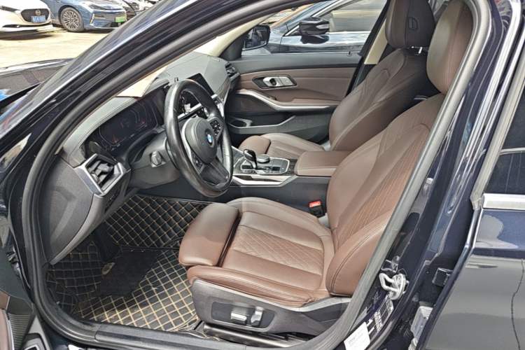Used BMW 3 Series 2022 325Li M Sport Package Left Front Seat