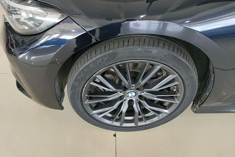 Used BMW 3 Series 2022 325i M Sport Night Edition Package Left Front Wheel Hub