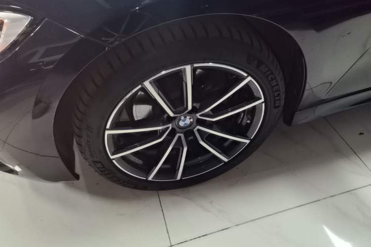 Used BMW 3 Series 2022 Updated 325Li M Sport Package Left Front Wheel Hub