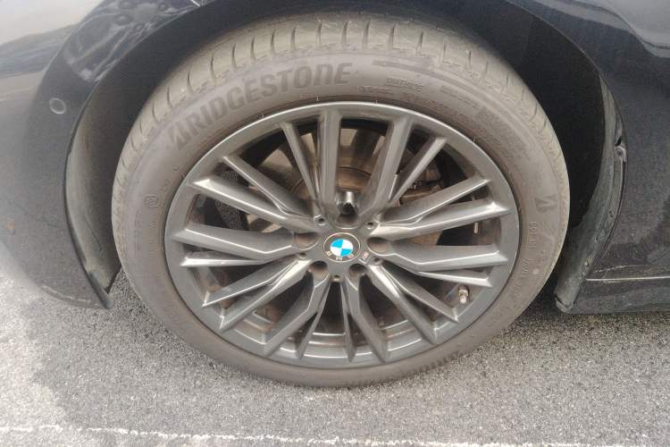 Used BMW 3 Series 2022 Restyled 325Li M Sport Night Edition Package Left Front Wheel Hub
