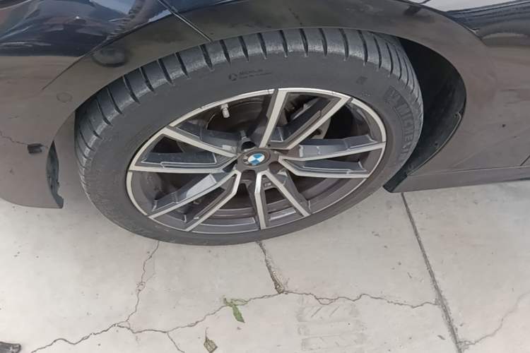 Used BMW 3 Series 2022 Updated 325Li M Sport Package Left Front Wheel Hub