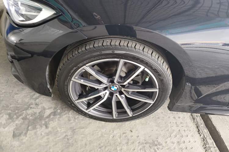 Used BMW 3 Series 2022 325Li M Sport Package Left Front Wheel Hub