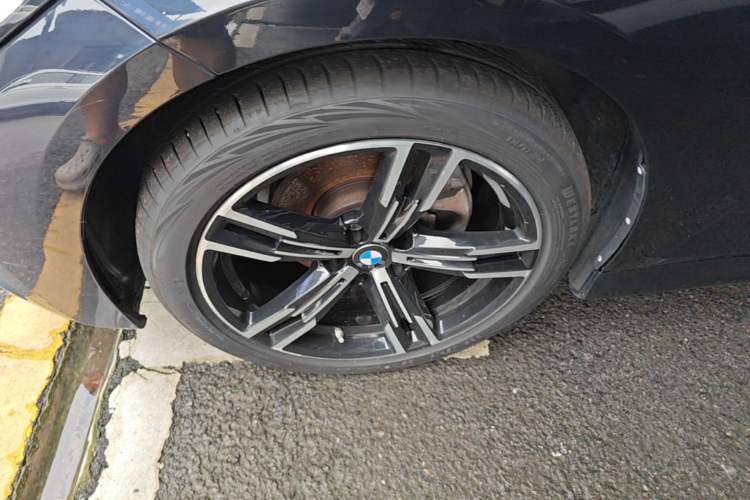 Used BMW 3 Series 2022 Updated 325i M Sport Package Left Front Wheel Hub