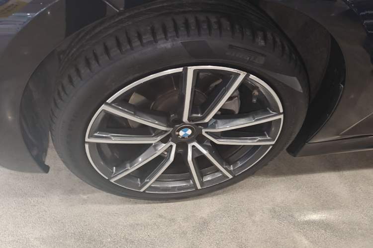 Used BMW 3 Series 2022 Restyled 325Li xDrive M Sport Package Left Front Wheel Hub