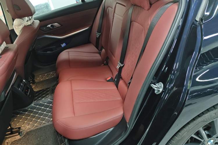 Used BMW 3 Series 2022 325Li M Sport Night Edition Package Left Rear Seat