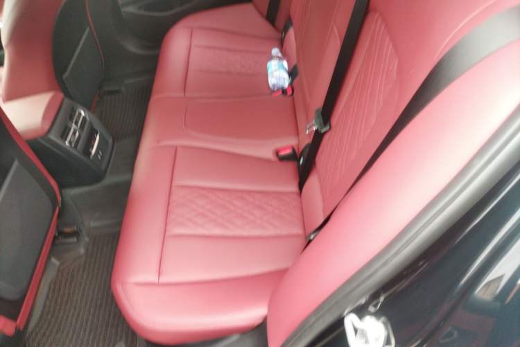 Used BMW 3 Series 2022 325i M Sport Night Edition Package Left Rear Seat