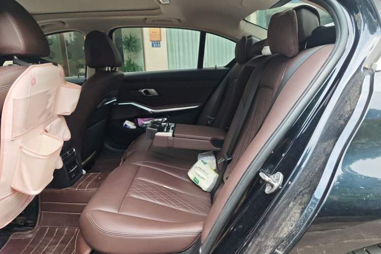 Used BMW 3 Series 2022 320Li M Sport Package Left Rear Seat