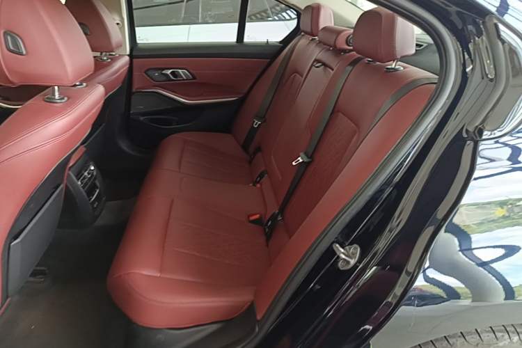 Used BMW 3 Series 2022 330i M Sport Night Edition Left Rear Seat