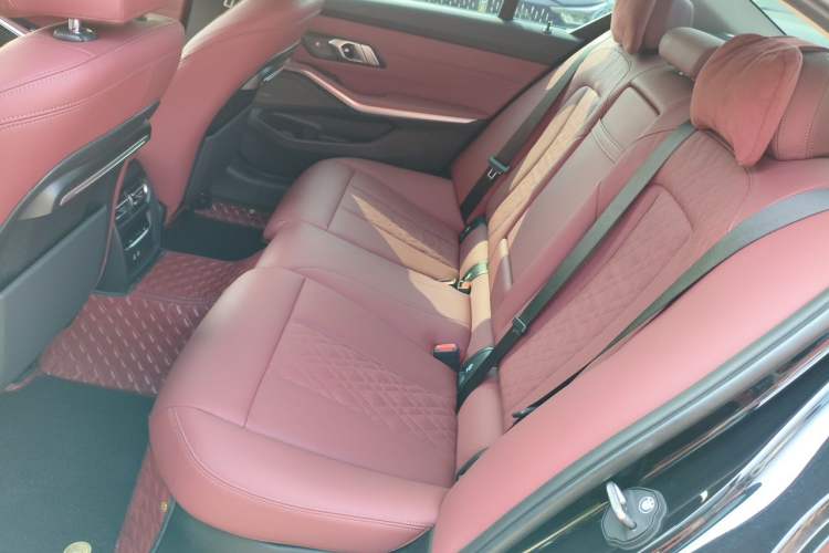 Used BMW 3 Series 2022 325Li M Sport Night Edition Package Left Rear Seat