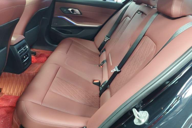 Used BMW 3 Series 2022 325i M Sport Night Edition Package Left Rear Seat
