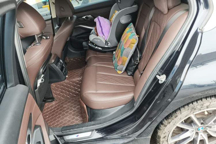 Used BMW 3 Series 2022 320Li M Sport Package Left Rear Seat