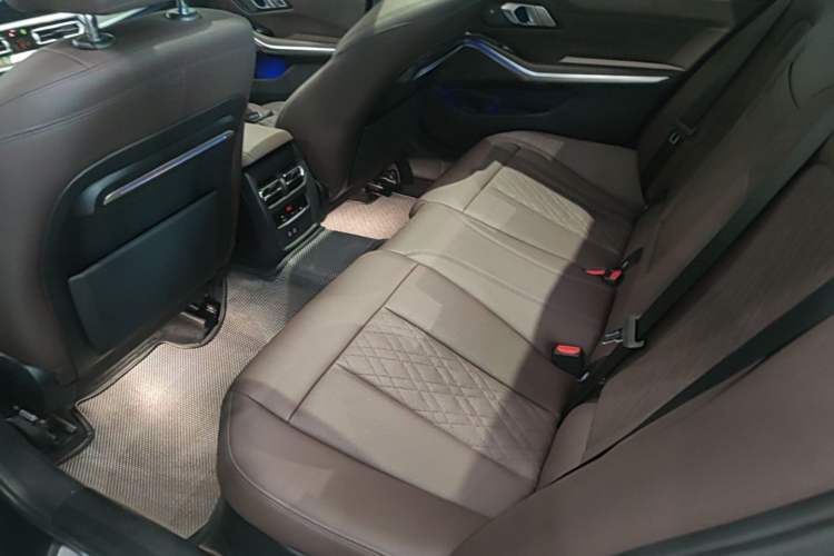Used BMW 3 Series 2022 325Li M Sport Night Edition Package Left Rear Seat