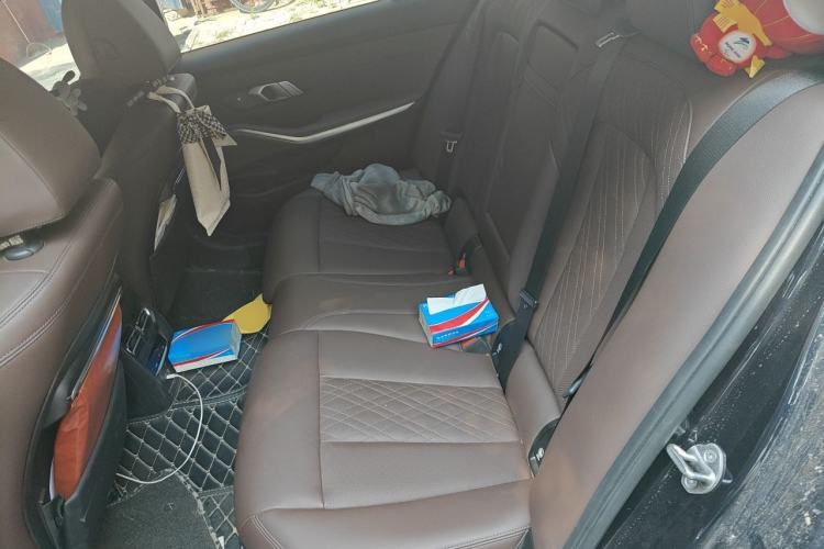 Used BMW 3 Series 2022 325Li M Sport Night Edition Package Left Rear Seat