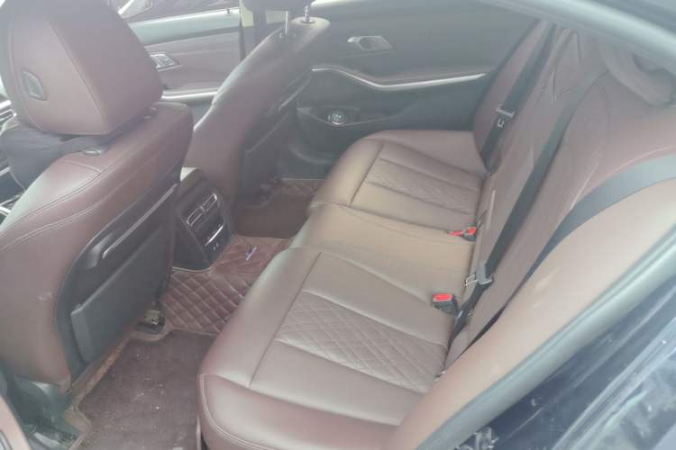 Used BMW 3 Series 2022 320Li M Sport Package Left Rear Seat