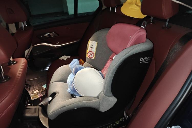 Used BMW 3 Series 2022 330i M Sport Night Edition Left Rear Seat