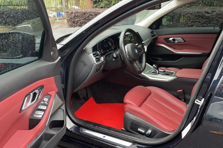Used BMW 3 Series 2022 325i M Sport Night Edition Package Left Rear Seat