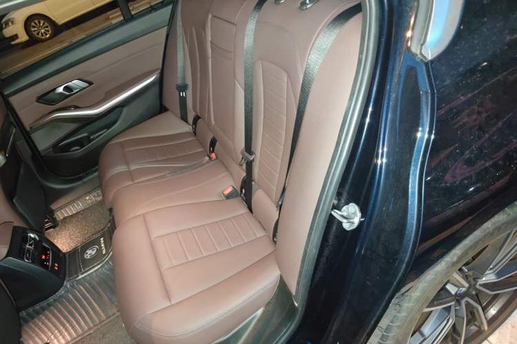 Used BMW 3 Series 2022 320Li M Sport Package Left Rear Seat