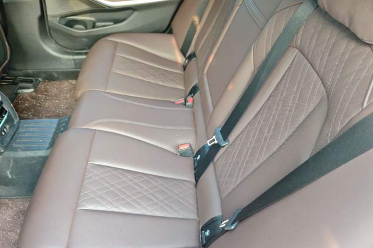 Used BMW 3 Series 2022 320Li M Sport Package Left Rear Seat