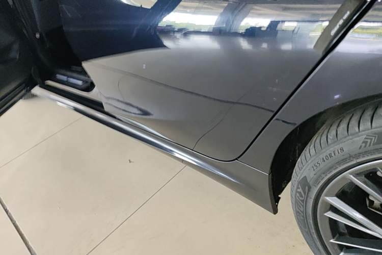 Used BMW 3 Series 2022 325i M Sport Night Edition Package Left Side Sill