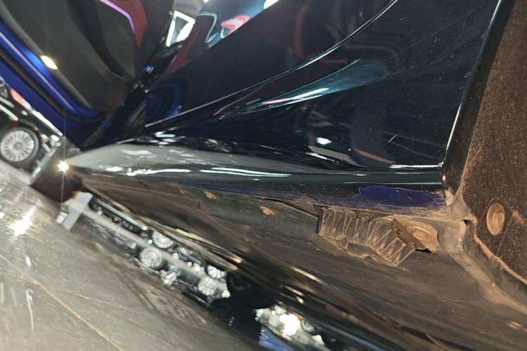 Used BMW 3 Series 2022 325Li M Sport Package Left Side Sill
