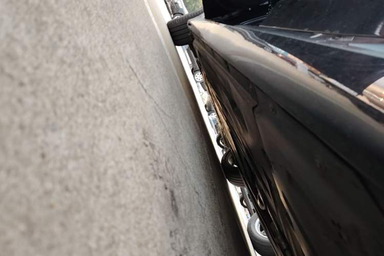 Used BMW 3 Series 2022 325Li M Sport Night Edition Package Left Side Sill
