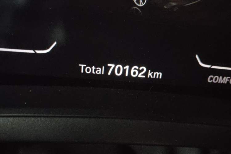 Used BMW 3 Series 2022 320Li M Sport Package Odometer Close Up