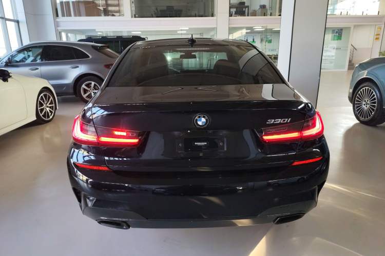Used BMW 3 Series 2022 330i M Sport Night Edition Rear