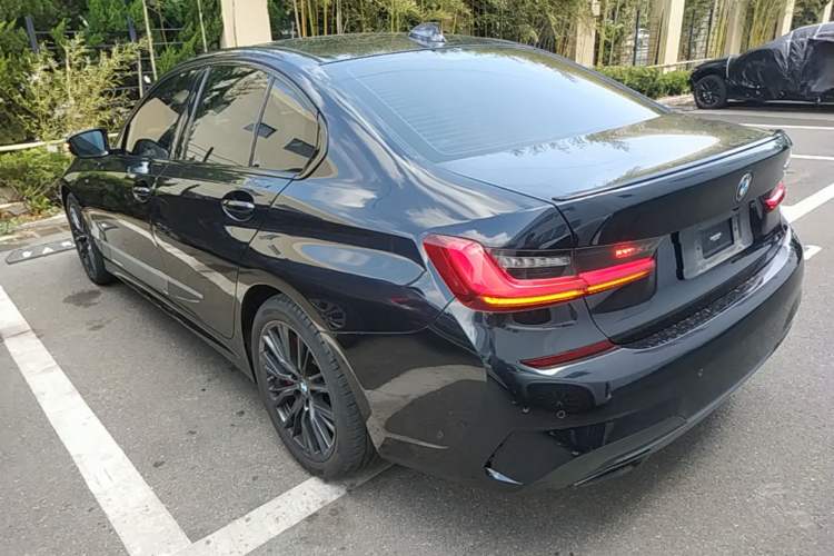 Used BMW 3 Series 2022 325i M Sport Night Edition Package Rear Left 45 Deg