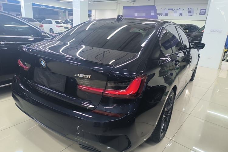 Used BMW 3 Series 2022 325i M Sport Night Edition Package Rear Right 45 Deg