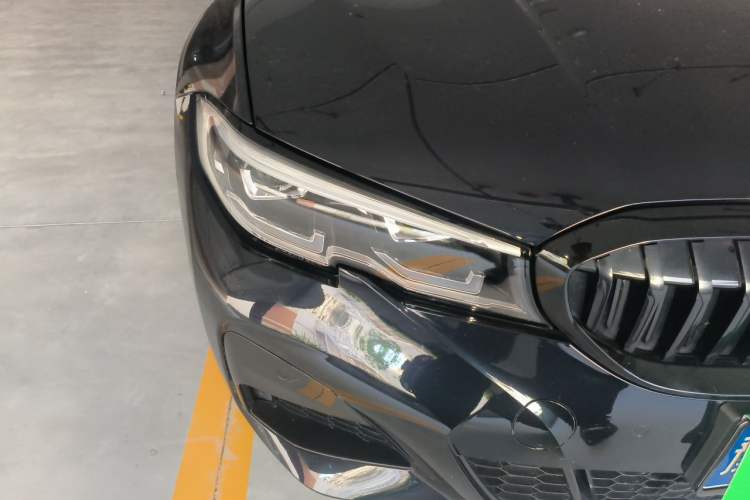 Used BMW 3 Series 2022 Restyled 325Li M Sport Night Edition Package Right Front Headlight