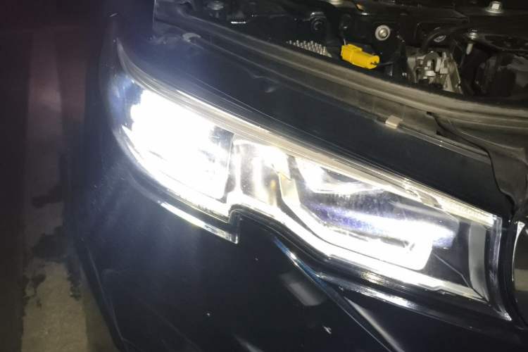 Used BMW 3 Series 2022 325Li M Sport Package Right Front Headlight