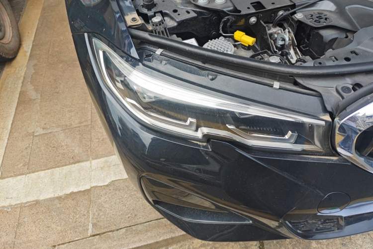 Used BMW 3 Series 2022 Updated 325i M Sport Package Right Front Headlight