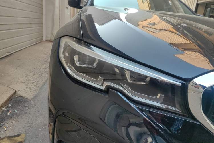 Used BMW 3 Series 2022 Updated 325i M Sport Package Right Front Headlight