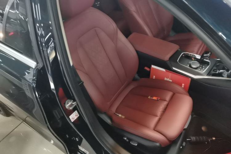 Used BMW 3 Series 2022 325i M Sport Package Right Front Seat