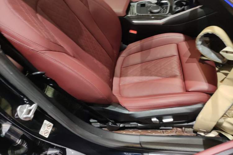 Used BMW 3 Series 2022 325Li M Sport Package Right Front Seat