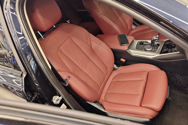 Used BMW 3 Series 2022 325i M Sport Night Edition Package Right Front Seat