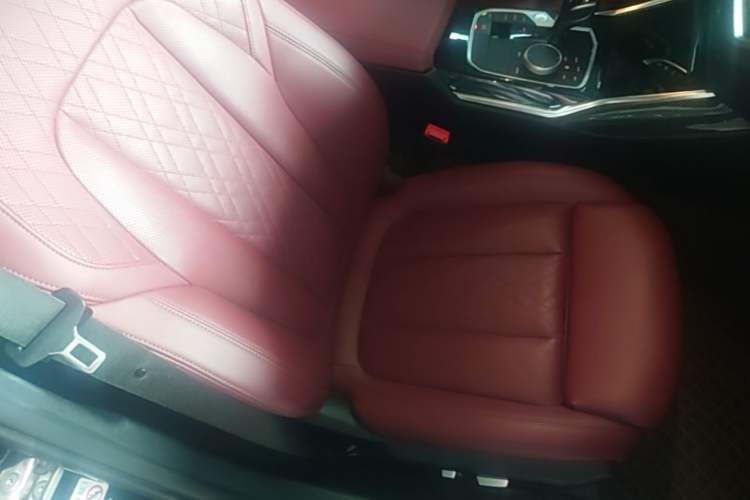 Used BMW 3 Series 2022 Restyled 320Li M Sport Package Right Front Seat