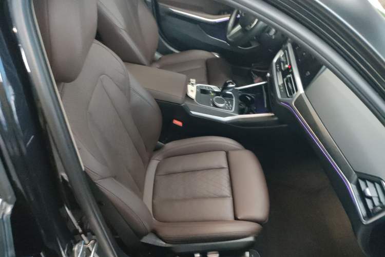 Used BMW 3 Series 2022 325i M Sport Package Right Front Seat