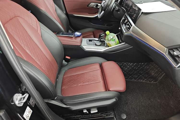 Used BMW 3 Series 2022 325i M Sport Night Edition Package Right Front Seat